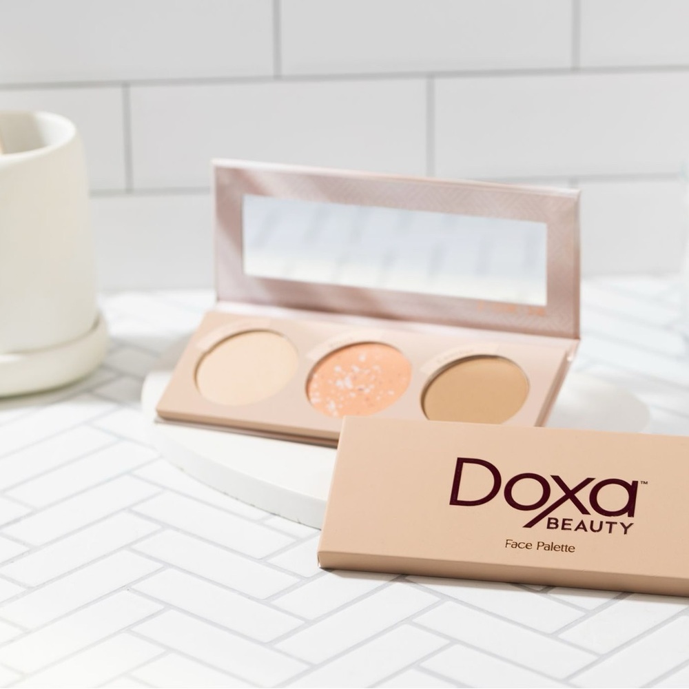 New Doxa Beauty Be A Light Face Palette contour, blush, highlighter powders - Picture 2 of 4